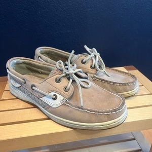 Size 7 medium Sperry topsiders